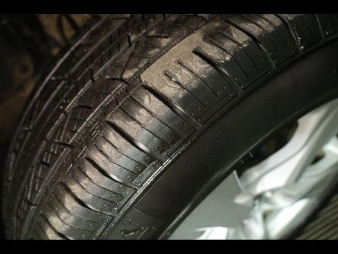 Used 2021 Toyota RAV4 XLE image 11