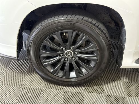 Used 2023 Lexus GX 460 Luxury w/ Sport Design Package AWD/4WD image 12