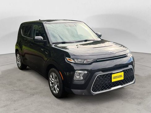 Used 2020 Kia Soul LX FWD image 3
