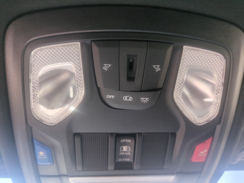 Used 2022 RAM 1500 Big Horn AWD/4WD image 26