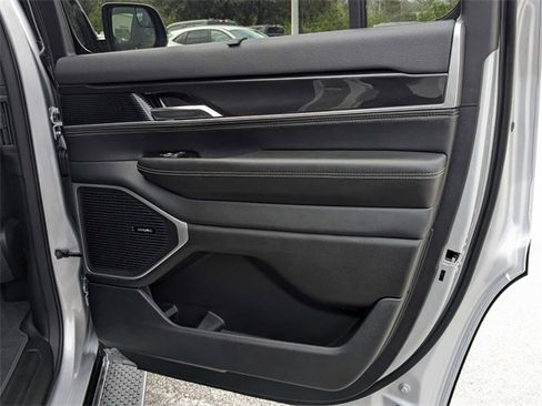 New 2024 Jeep Wagoneer 4WD w/ Premium Group I image 29