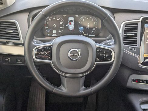 Used 2018 Volvo XC90 T6 Momentum w/ Convenience Package AWD/4WD image 18