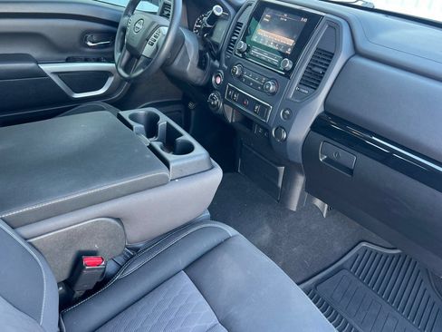 Used 2024 Nissan Titan SV AWD/4WD image 15
