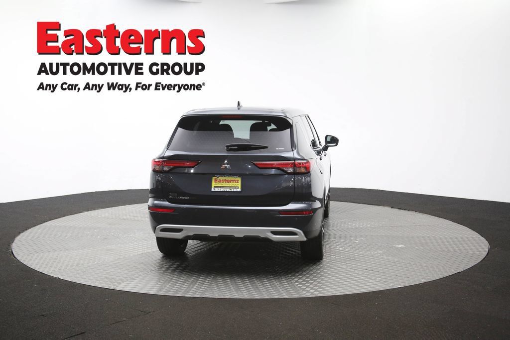 Used 2024 Mitsubishi Outlander SE AWD/4WD image 40