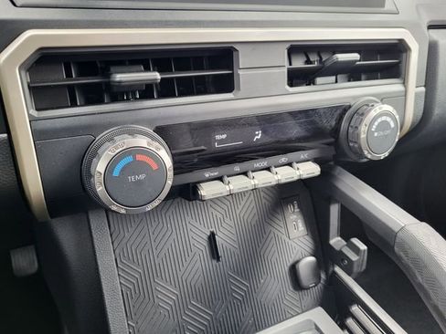 Used 2025 Toyota Tacoma SR image 18