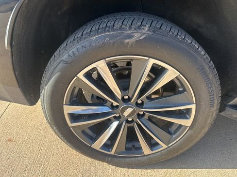 Used 2022 GMC Yukon XL Denali image 11