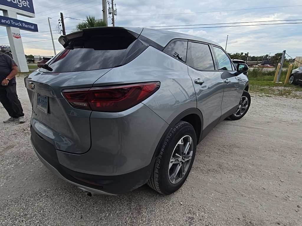 Used 2025 Chevrolet Blazer LT AWD/4WD image 8