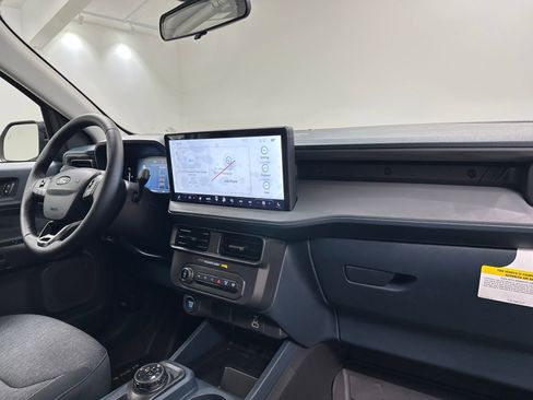 New 2025 Ford Maverick XLT w/ XLT Luxury Package image 21