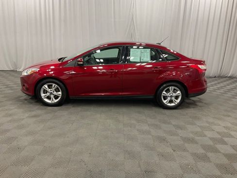 Used 2013 Ford Focus SE w/ SE Winter Pkg image 8