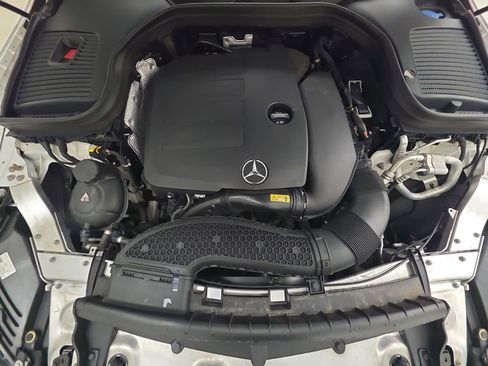 Used 2021 Mercedes-Benz GLC 300 4MATIC image 31