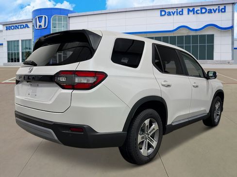 New 2025 Honda Pilot EX-L image 8