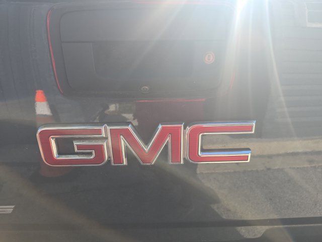 Used 2020 GMC Canyon SLE w/ Driver Alert Package RWD image 5