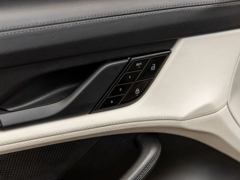 Certified 2021 Porsche Taycan RWD image 22