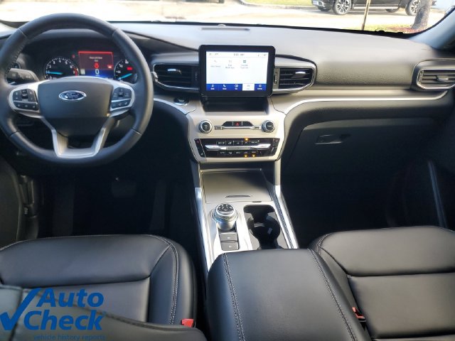 Used 2022 Ford Explorer XLT w/ Equipment Group 202A RWD image 15