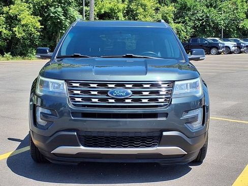 Used 2016 Ford Explorer XLT w/ Equipment Group 202A FWD image 24