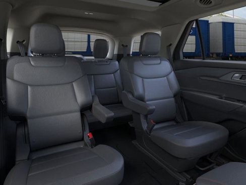 New 2025 Ford Explorer Active w/ Active Comfort Package image 31