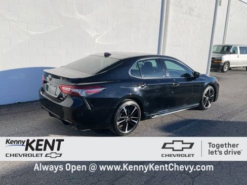 Used 2018 Toyota Camry XSE image 4