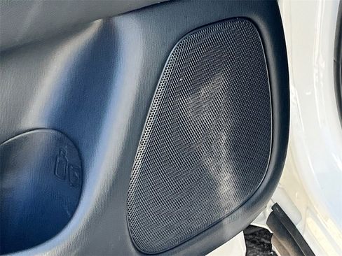 Certified 2020 Nissan Pathfinder Platinum image 35