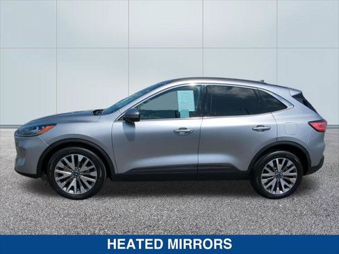 Certified 2022 Ford Escape Titanium FWD image 2