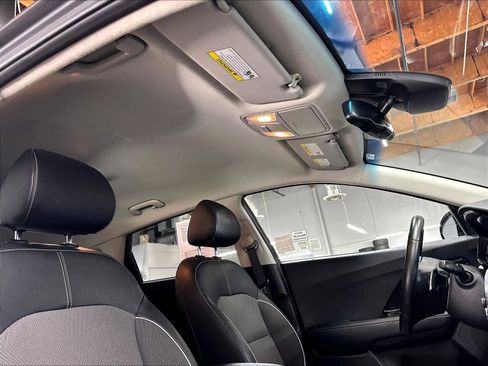 Used 2022 Kia Niro EX FWD image 23