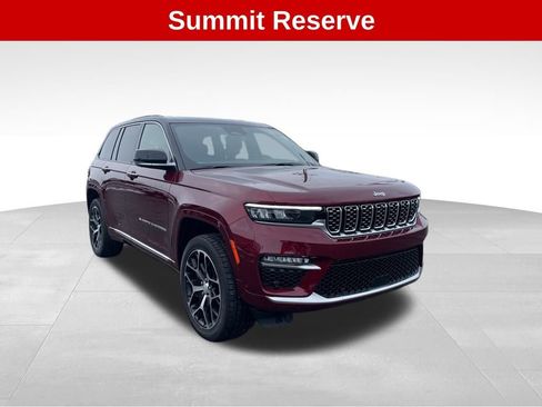 Used 2024 Jeep Grand Cherokee Summit image 8