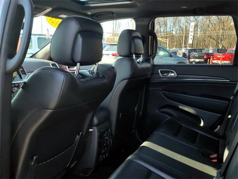 Used 2021 Jeep Grand Cherokee Limited image 15