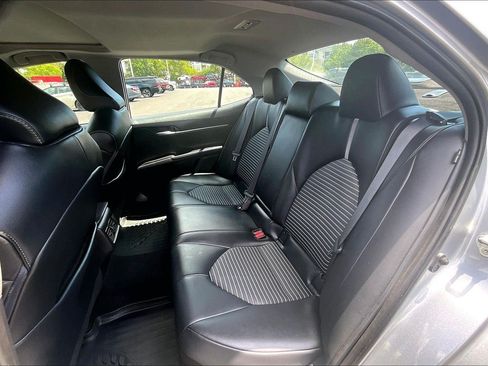 Used 2023 Toyota Camry SE w/ Cold Weather Package FWD image 25