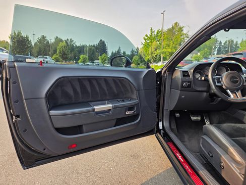 Used 2012 Dodge Challenger SRT8 w/ Premium Sound Group RWD image 22
