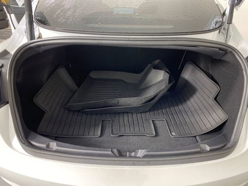 Used 2023 Tesla Model 3 Standard Range image 32