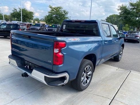 Used 2024 Chevrolet Silverado 1500 LT AWD/4WD image 3