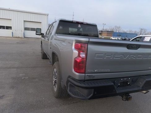 Used 2024 Chevrolet Silverado 2500 Custom w/ Custom Value Package image 14