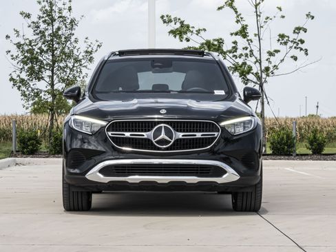 Used 2025 Mercedes-Benz GLC 300 image 3