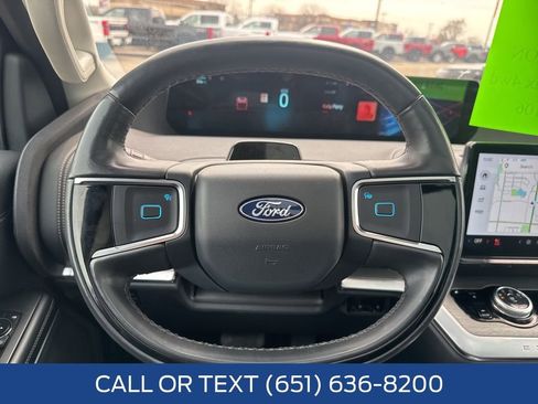 Used 2025 Ford Expedition Max Platinum image 21