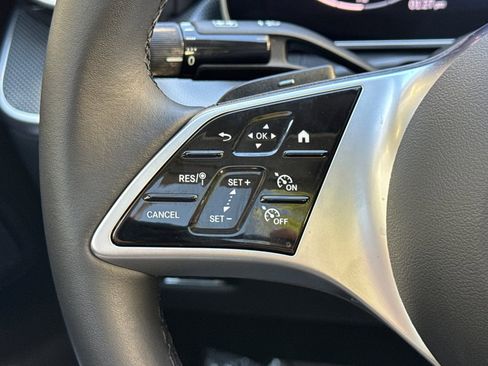 Certified 2025 Mercedes-Benz C 300 4MATIC Sedan image 28