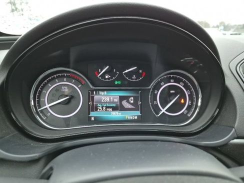 Used 2015 Buick Regal image 14