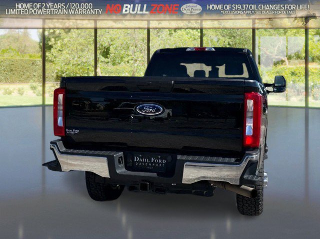 Certified 2023 Ford F250 XLT AWD/4WD image 4