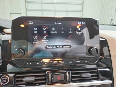Used 2023 Nissan Pathfinder SL FWD image 26