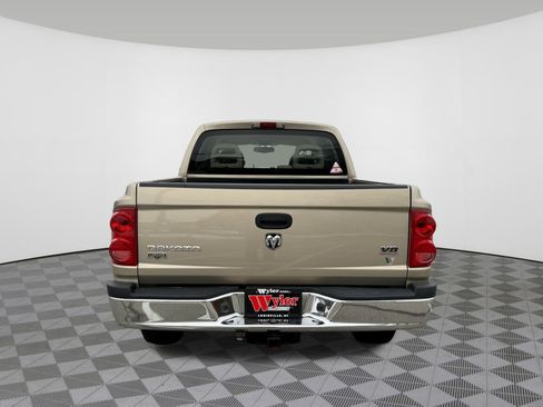 Used 2005 Dodge Dakota Laramie image 18