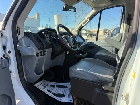 Used 2019 Ford Transit 150 XL image 7