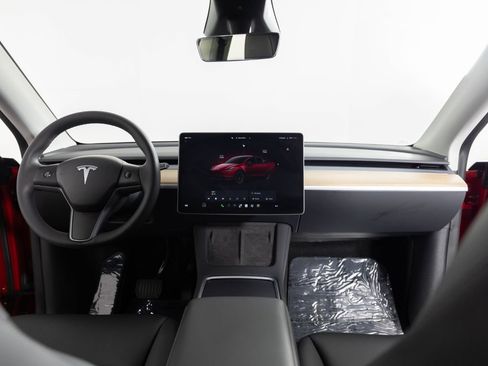 Used 2023 Tesla Model Y Long Range AWD/4WD image 31