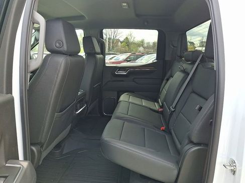 New 2026 GMC Sierra 1500 SLT w/ SLT Convenience Package image 11
