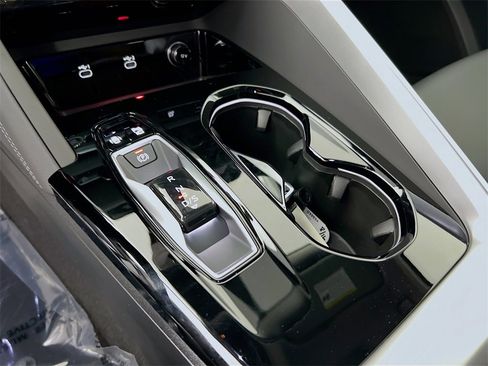 New 2025 Audi Q5 Premium Plus image 19