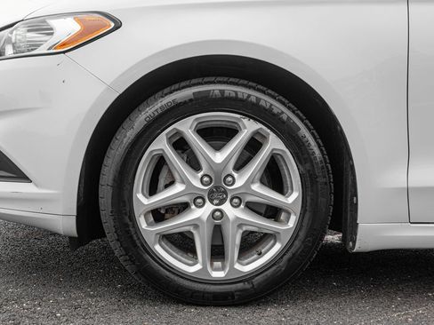 Used 2013 Ford Fusion SE FWD image 35