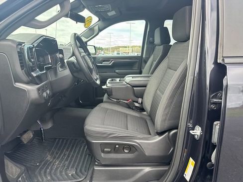 Used 2023 Chevrolet Silverado 1500 LT AWD/4WD image 11