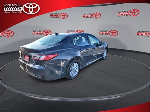 Used 2025 Toyota Camry LE image 8