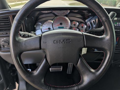 Used 2005 GMC Sierra 1500 2WD Extended Cab image 22