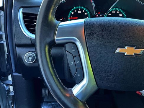 Used 2016 Chevrolet Traverse LT w/ Style and Technology Package FWD image 13