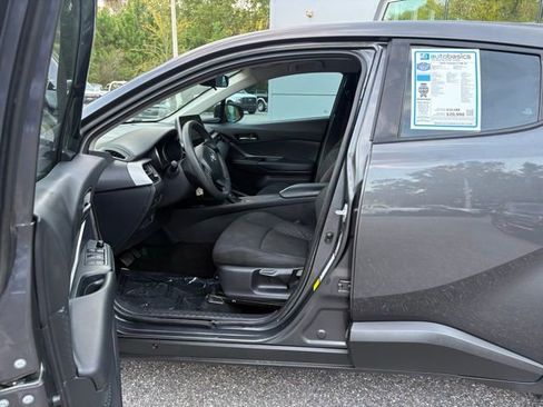 Used 2021 Toyota C-HR LE image 14