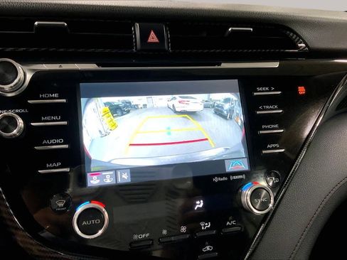 Used 2019 Toyota Camry XLE FWD image 27