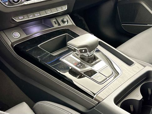New 2025 Audi Q5 e Premium Plus image 16